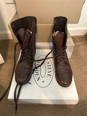 Steve Madden Brown Leather Lace-Up Boots